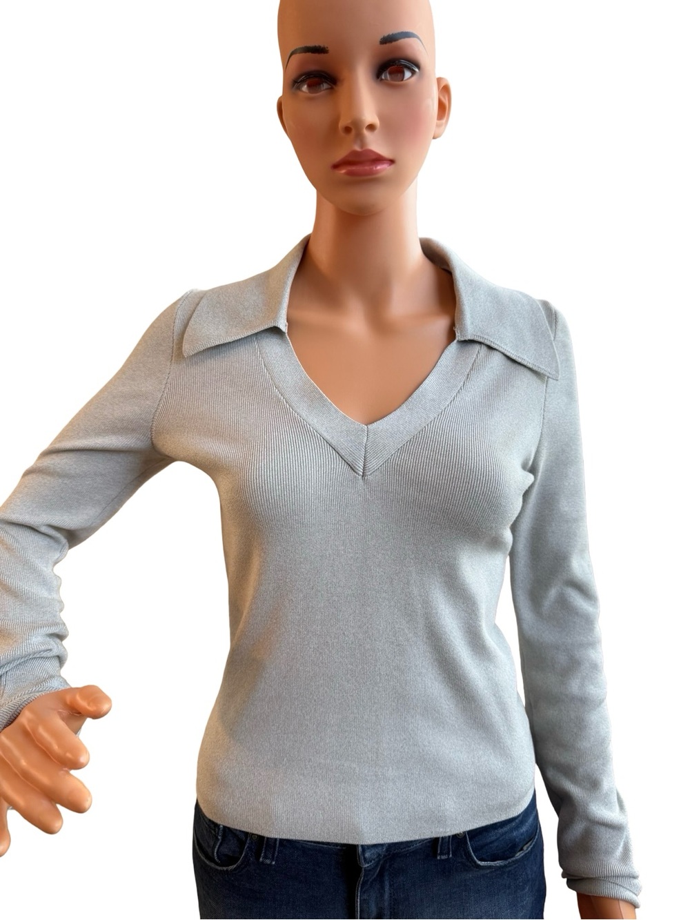 Express Light Gray V-Neck Long Sleeve Knit Top with Collar